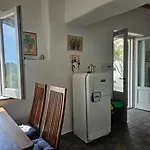 Margot - Authentic Seaview Countryside & Appartement *