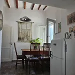 Margot - Authentic Seaview Countryside & Appartement