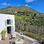 Appartement Margot - Authentic Seaview Countryside &